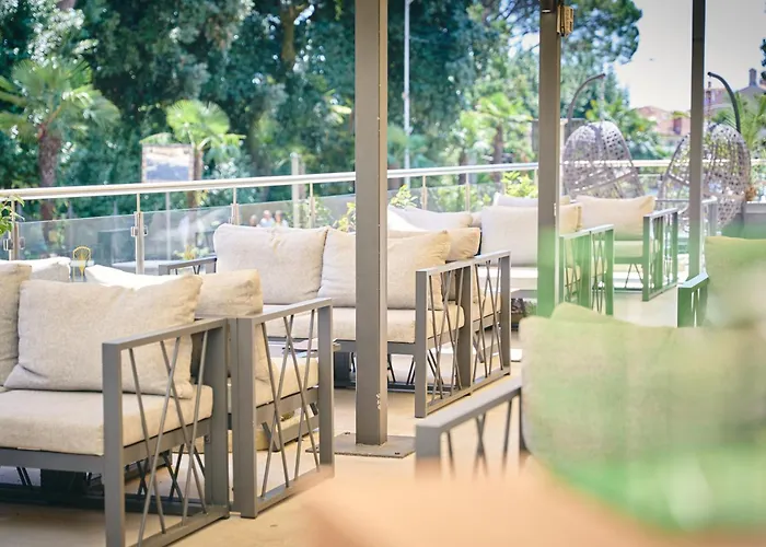 Bristol 4* オパティヤ