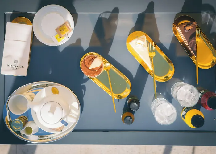 ホテル Bristol 4*