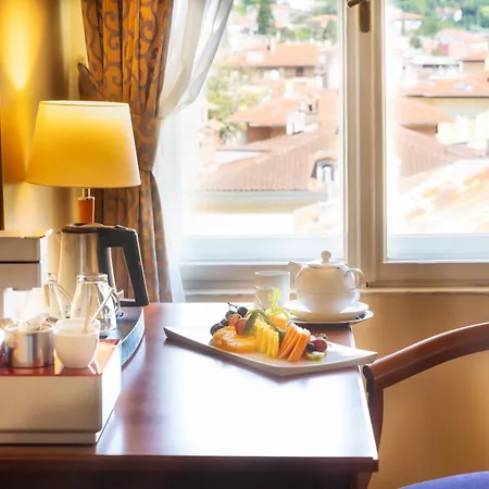 Bristol ホテル 4*